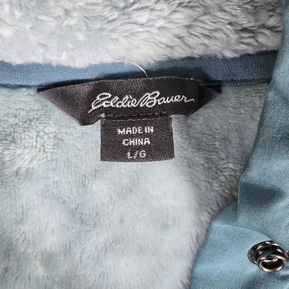 Eddie Bauer | Softwood Textured Plush Fleece Snap Button Mock Neck Pullover - Picture 3 of 16